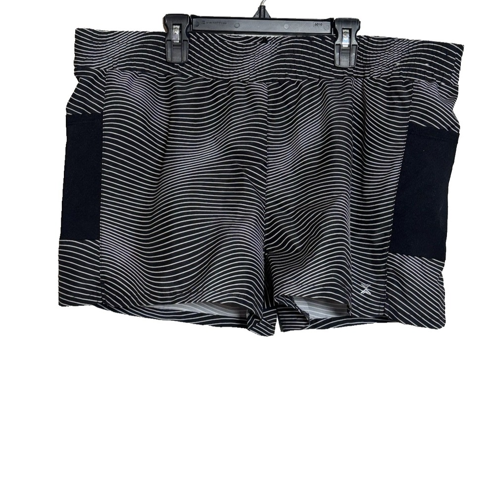 Xersion Shorts 3XL Juniors Black White Quick Dry Brief Lining Pockets Sports